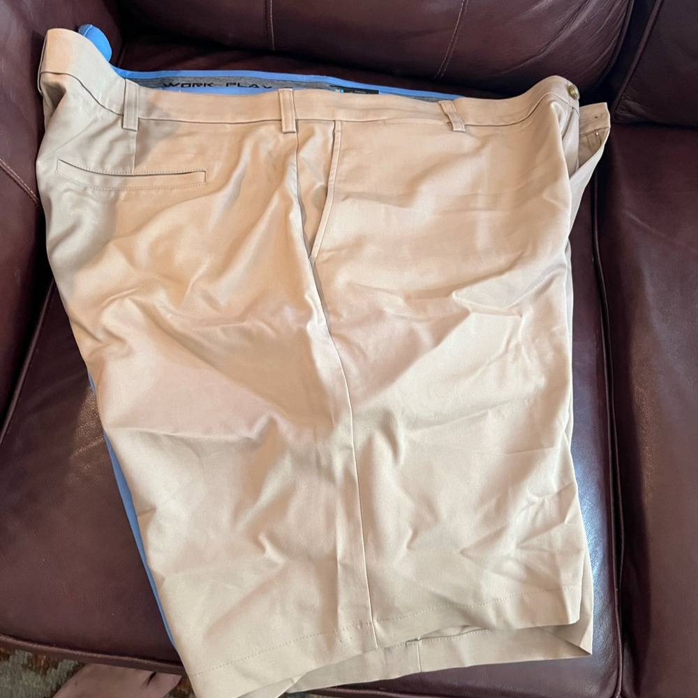 Roundtree & Yorke performance fabric shorts. Size 44B. Used Like New.